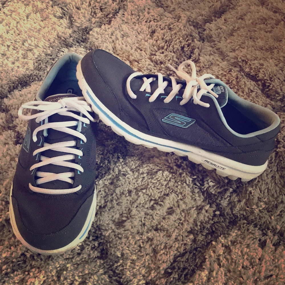 Sketchers GoWalk Super Lightweight Sneakers